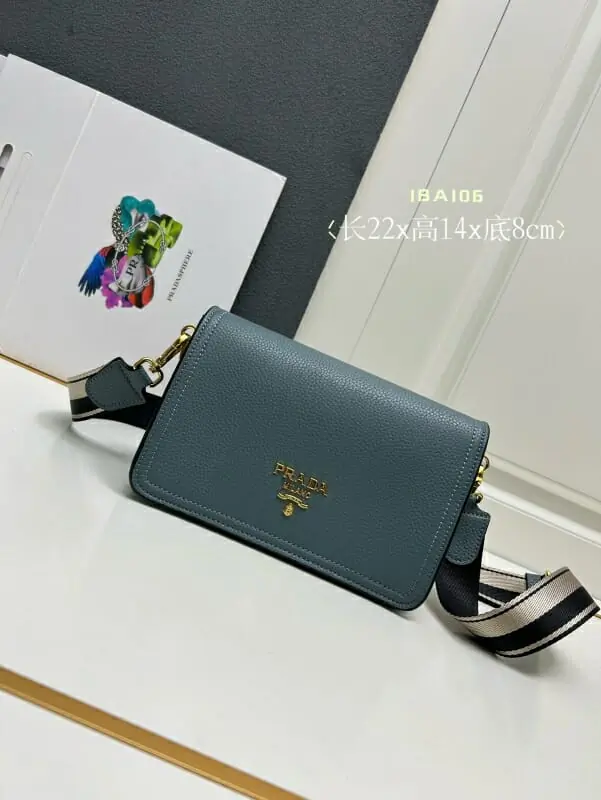 prada aaa qualite mini sac a main pour femme s_1222ab3